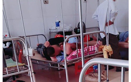 'Nóng mắt' với cảnh cặp đôi ôm nhau, hôn hít ngay trên giường bệnh viện giữa bốn bề bệnh nhân