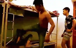 3 nam sinh đánh đập bạn ngay trong ký túc xá gây xôn xao