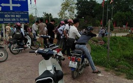 Tài xế lái taxi lao thẳng xuống ao sau lời thách thức