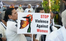 Thiếu nữ 16 tuổi bị hiếp dâm, thiêu sống ở Ấn Độ