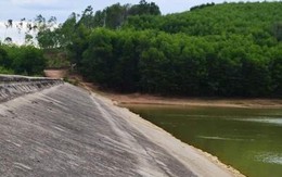 Ba nữ sinh rơi xuống đập nước, một người tử vong