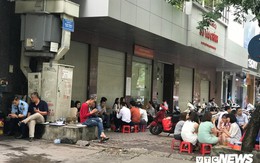 Trà đá vỉa hè: Lãi 2.000%, kiếm bạc triệu mỗi ngày