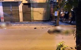 Hà Nội: Thi thể hai nam thanh niên nằm cạnh chiếc xe máy SH trên phố