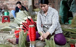 Lượng tiêu thụ tăng đột biến dịp Tết, làng chổi tất bật chạy đua