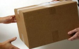 Người phụ nữ ở TP HCM mất 100 triệu đồng vì món quà vô danh