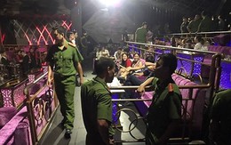Gần trăm dân chơi bị phát hiện bay lắc trong bar lúc rạng sáng