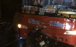 Xe khách va chạm với xe máy, mẹ cùng con gái 5 tuổi tử vong thương tâm