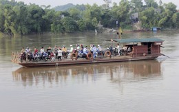 Từ vụ lật thuyền chở 10 người tại Lai Châu: Mất mạng vì “mặc áo phao sợ bị cười”