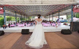 Cô dâu Thái Lan xin lỗi khách vì chú rể bỏ trốn