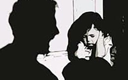 Tin lời bạn gái, nam thanh niên bị bắt vì hiếp dâm trẻ em