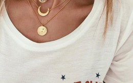 Mặc áo trắng, hãy diện thêm 1 trong 5 món phụ kiện này để trông sang chảnh, phong cách hơn tức thì