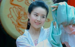 Khó lòng nhận ra "Chúc Anh Đài" Đổng Khiết thanh thuần năm xưa bởi hình ảnh già khọm, nhăn nheo