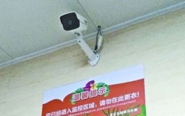 Công viên nước lắp 4 camera trong phòng thay đồ của nữ