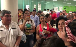 Hành khách cảm thấy luồng khí mạnh đánh trúng máy bay Mexico