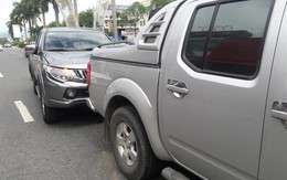 Tránh cô gái ngã xuống đường, xe tải và 2 ô tô va chạm liên hoàn