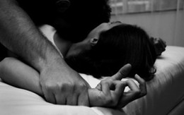 Nam công nhân dụ dỗ bé gái 15 tuổi ngủ chung khi người lớn vắng nhà