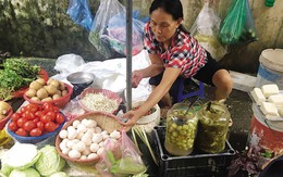 Hà Nội: Bất thường, rau củ quả tăng giá gấp đôi