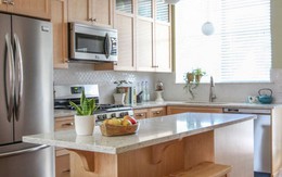 Những món đồ nội thất bằng chất liệu gỗ khiến căn bếp nhà bạn gọn gàng mà ấm cúng