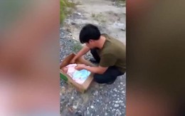 Bé gái hai tuần tuổi bị vứt trong thùng các tông bên vệ đường