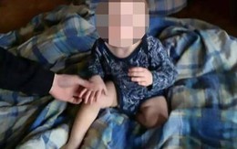 Bé 2 tuổi bị người trông hộ nhốt vào máy giặt để nín khóc