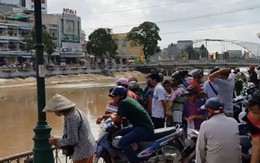 Nữ sinh lớp 9 trầm mình xuống sông trước cổng trường