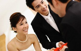 Vợ chồng tan vỡ trong tuần trăng mật vì thùng tiền mừng cưới