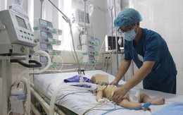Bé trai nguy kịch vì cha mẹ đốt ngải chữa "mở khóa đầu", cách chữa này dễ gây tử vong
