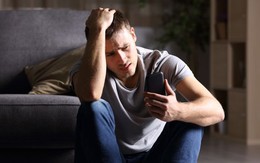 Chồng quẫn trí cầu cứu cư dân mạng sau khi phát hiện vợ ngoại tình ngay trong chuyến đi kỉ niệm 10 năm ngày cưới