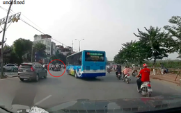 Hà Nội: Xe buýt 'hất văng' một xe máy khi đang quay đầu, chuyện đúng-sai khiến ai cũng bối rối