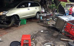 Đang ngồi rửa bát bị ô tô lao vào nhà đâm nguy kịch