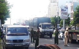 Đang chạy xe, người đàn ông bị ôtô tải tông chết