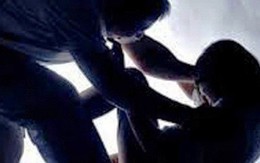 Tạm giữ gã cha thú tính nhiều lần hiếp dâm con gái ruột