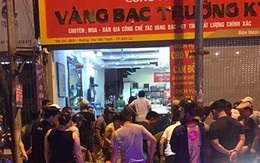 Ba thanh niên xông vào cướp tiệm vàng ở Sơn La