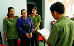 Bắt được ”nữ quái” lưu hành hàng chục ngàn đô la giả