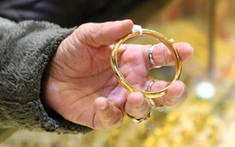 Hai chị em ruột trộm vàng cùng hầu tòa