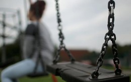 Thiếu nữ 16 tuổi bị ép quan hệ tình dục với 100 đàn ông