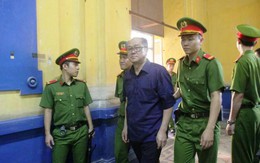 Phạm Công Danh được ra ngoài vừa chăm sóc y tế vừa nghe cáo trạng