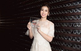 Hoa hậu Đỗ Mỹ Linh xuất sắc nhận giải Best Face of the Year
