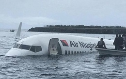 Máy bay gặp sự cố rơi xuống biển, 47 người thoát chết thần kỳ