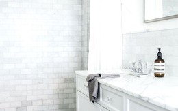 5 cách tạo phòng tắm tối giản giúp bạn thư giãn tối đa khi tắm