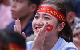 Đại học, ký túc xá Sài Gòn 'xả cửa' cho sinh viên cổ vũ U23 Việt Nam