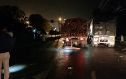 Đà Nẵng: Xe máy đâm vào xe tải đỗ bên đường, 1 người chết, 1 người nguy kịch