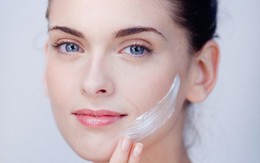 Sử dụng kem dưỡng ẩm sai cách, tiền mất tật mang