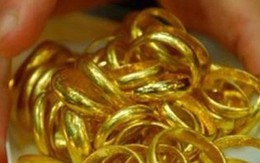 Cháu dâu 'khoắng' sạch tiền, vàng nhà cậu ngày cận Tết