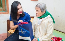 Diễn viên Việt Trinh cùng TMV Ngọc Dung mang Tết đến với những mảnh đời cơ nhỡ