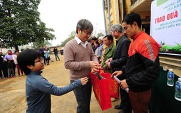 Báo GĐ&XH mang Tết đến với người dân nghèo ở huyện Tân Lạc, Hòa Bình