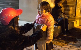 Trải nghiệm 1 đêm cùng nhóm thiện nguyện “bình dân” mang nụ cười đến cho những người vô gia cư Hà Nội