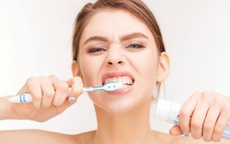 Cách sử dụng bàn chải đánh răng cực kì sai lầm nhiều người  mắc mà không hề hay biết