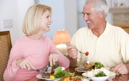 Những món ăn người cao tuổi cần tránh để ảnh hưởng sức khỏe