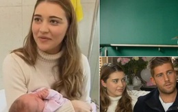 Người mẫu không biết mang bầu cho đến khi sinh con